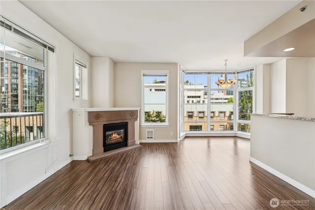 $2,650 | 2801 1st Avenue, Unit 404, Seattle, WA 98121