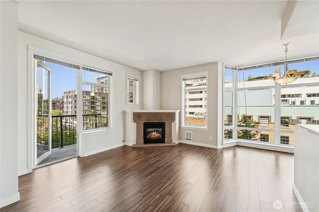 $2,650 | 2801 1st Avenue, Unit 404, Seattle, WA 98121