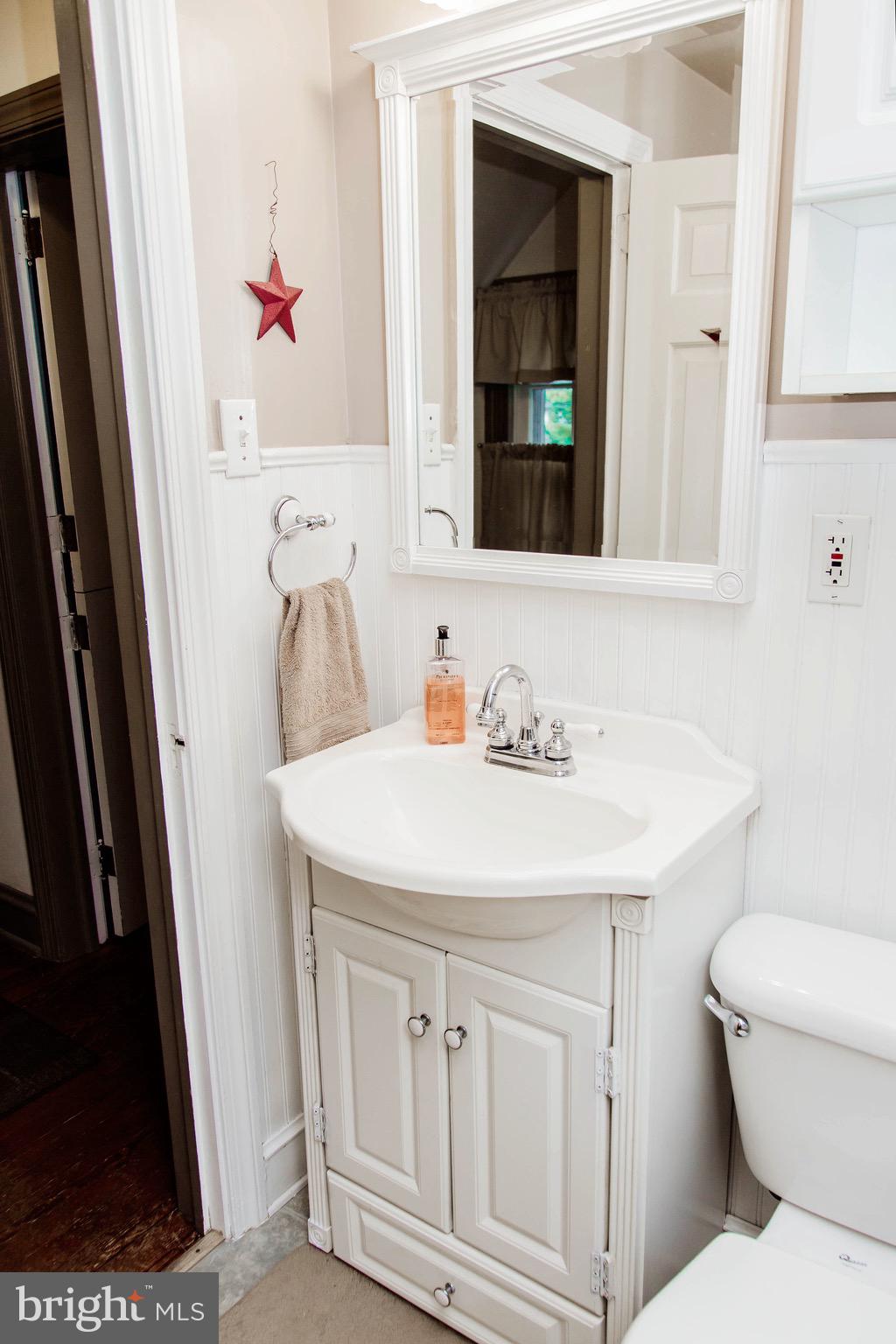 109 West 3rd Avenue Lititz, PA 17543 - Photo 21 of 40