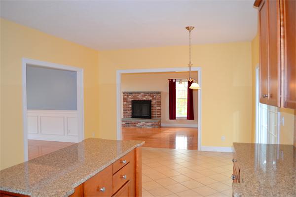 81 Old Farm Road Douglas, MA 01516 - Photo 6 of 30 Gallery Image 6