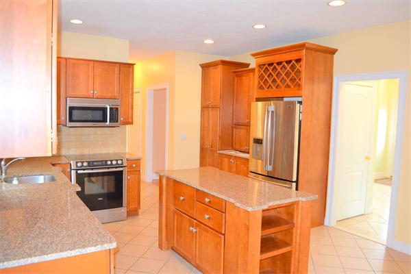81 Old Farm Road Douglas, MA 01516 - Photo 8 of 30 Gallery Image 8