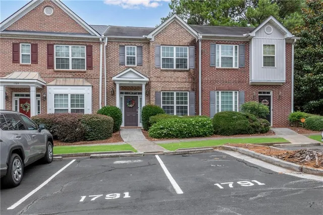 $289,900 | 1791 Heights Circle, Kennesaw, GA 30152