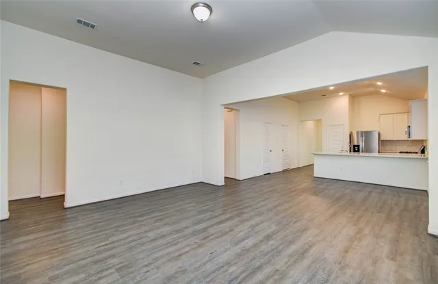 $2,300 | 8426 Beacon Bay Circle, Baytown, TX 77523