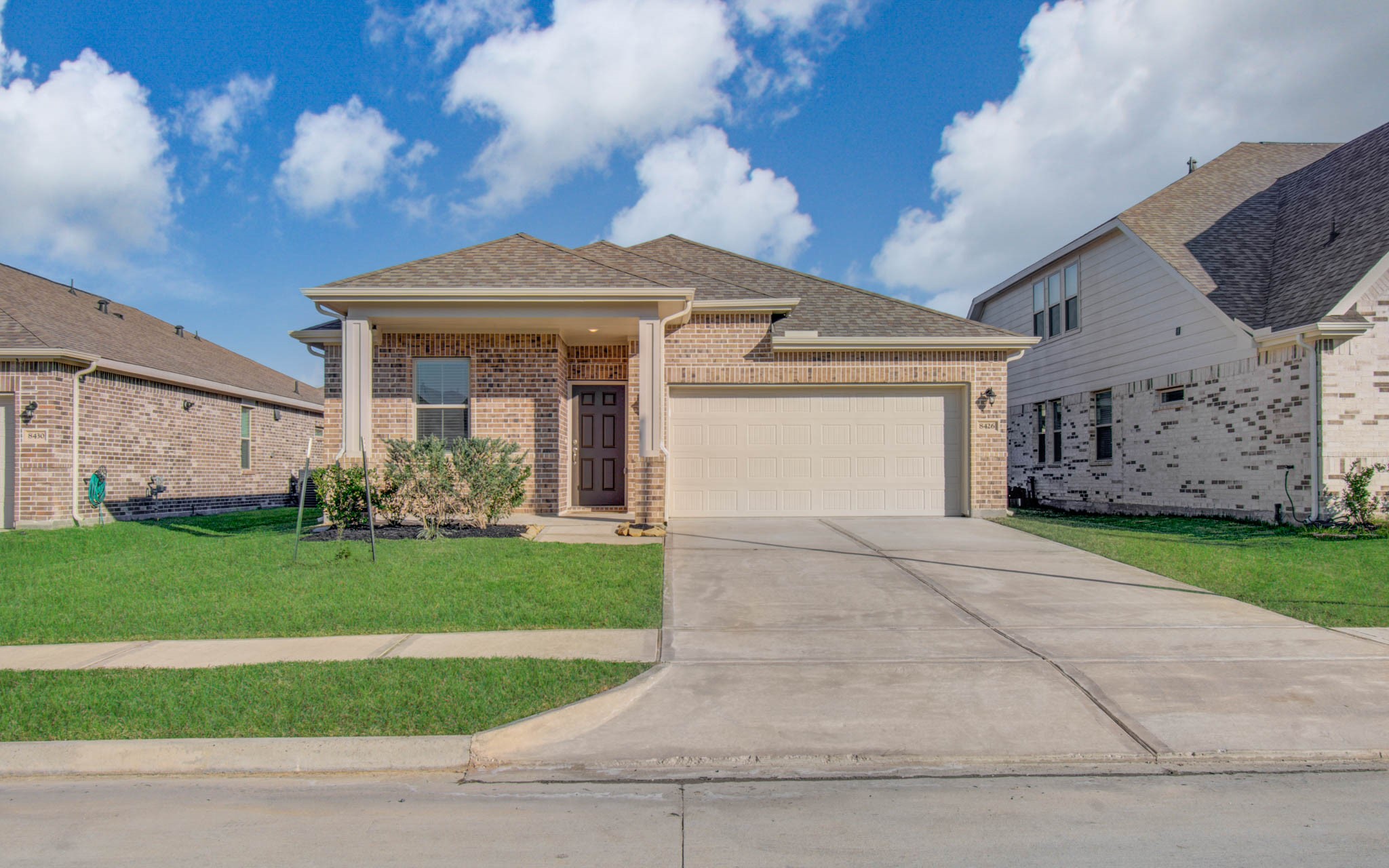8426 Beacon Bay Circle Baytown, TX 77523 - Photo 2 of 36