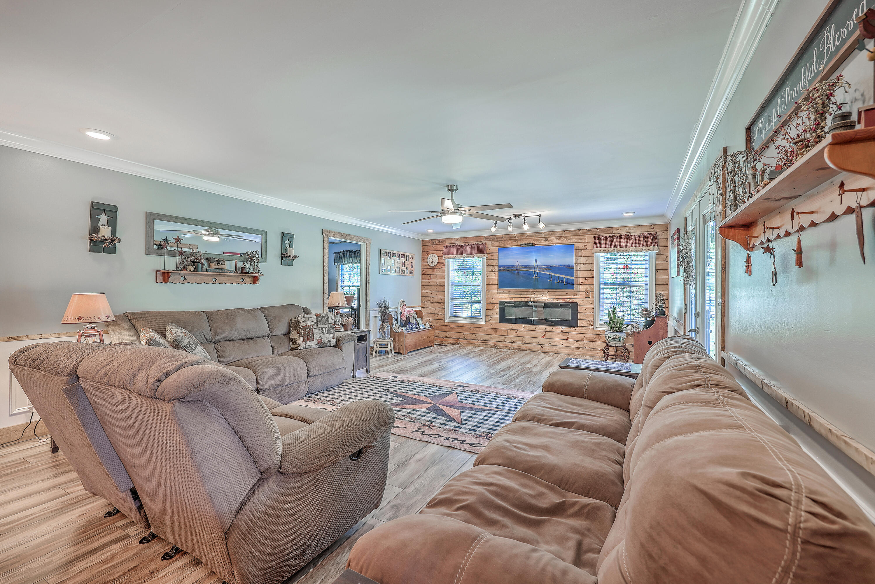 1176 Edmonds Way Summerton, SC 29148 - Photo 11 of 48 ZYN_6185_86_87_88_89_90_91