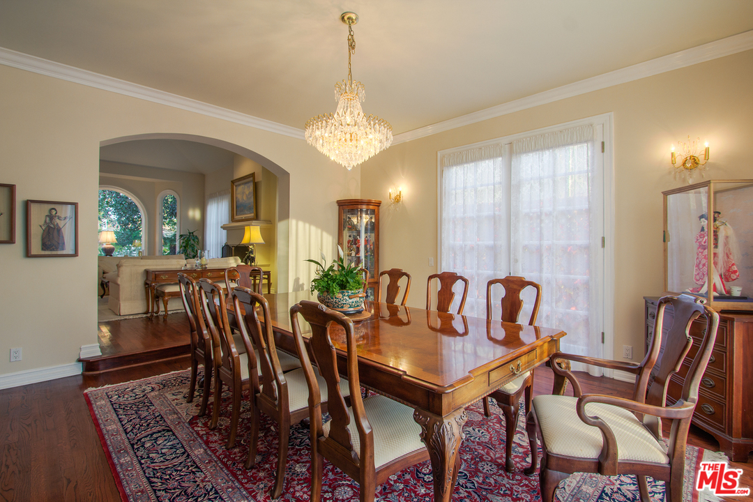 340 11th Street Santa Monica, CA 90402 - Photo 9 of 28 a view of a a dining room with furniture window and wooden floor
