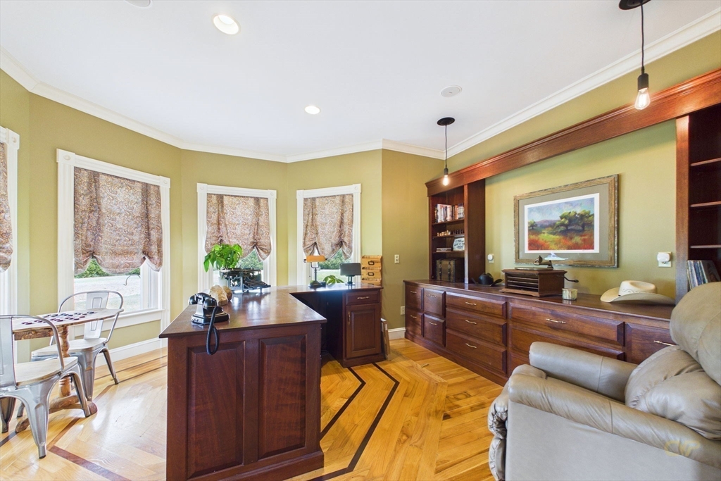 545 Hazel Street Uxbridge, MA 01569 - Photo 16 of 42