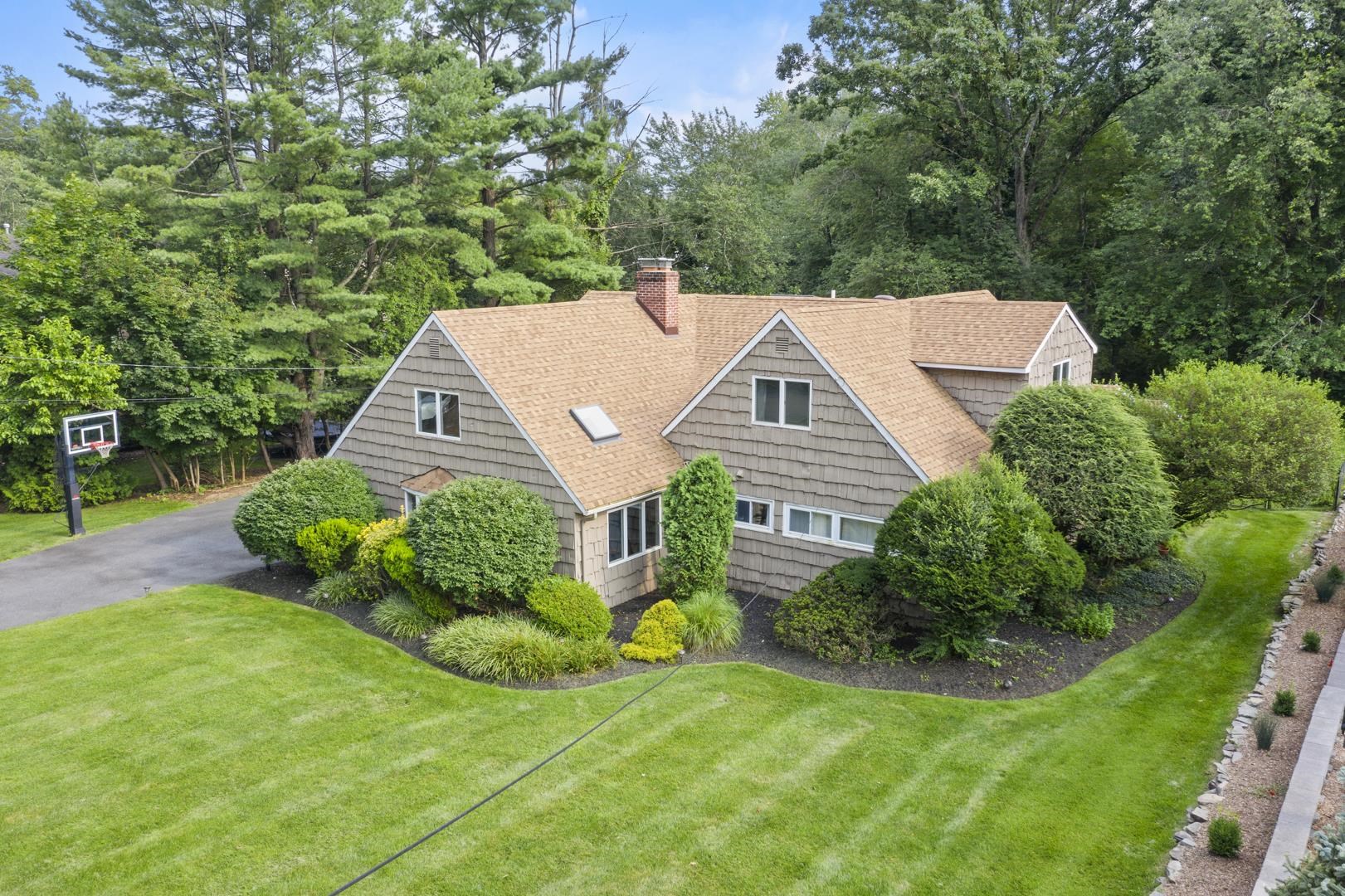 926 Norgate Drive Ridgewood, NJ 07450 - Photo 35 of 44 Gallery Image 35