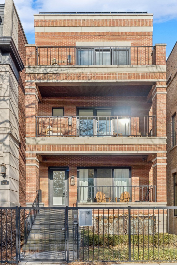 1242 West Webster Avenue, Unit B Chicago, IL 60614 - Photo 1 of 26