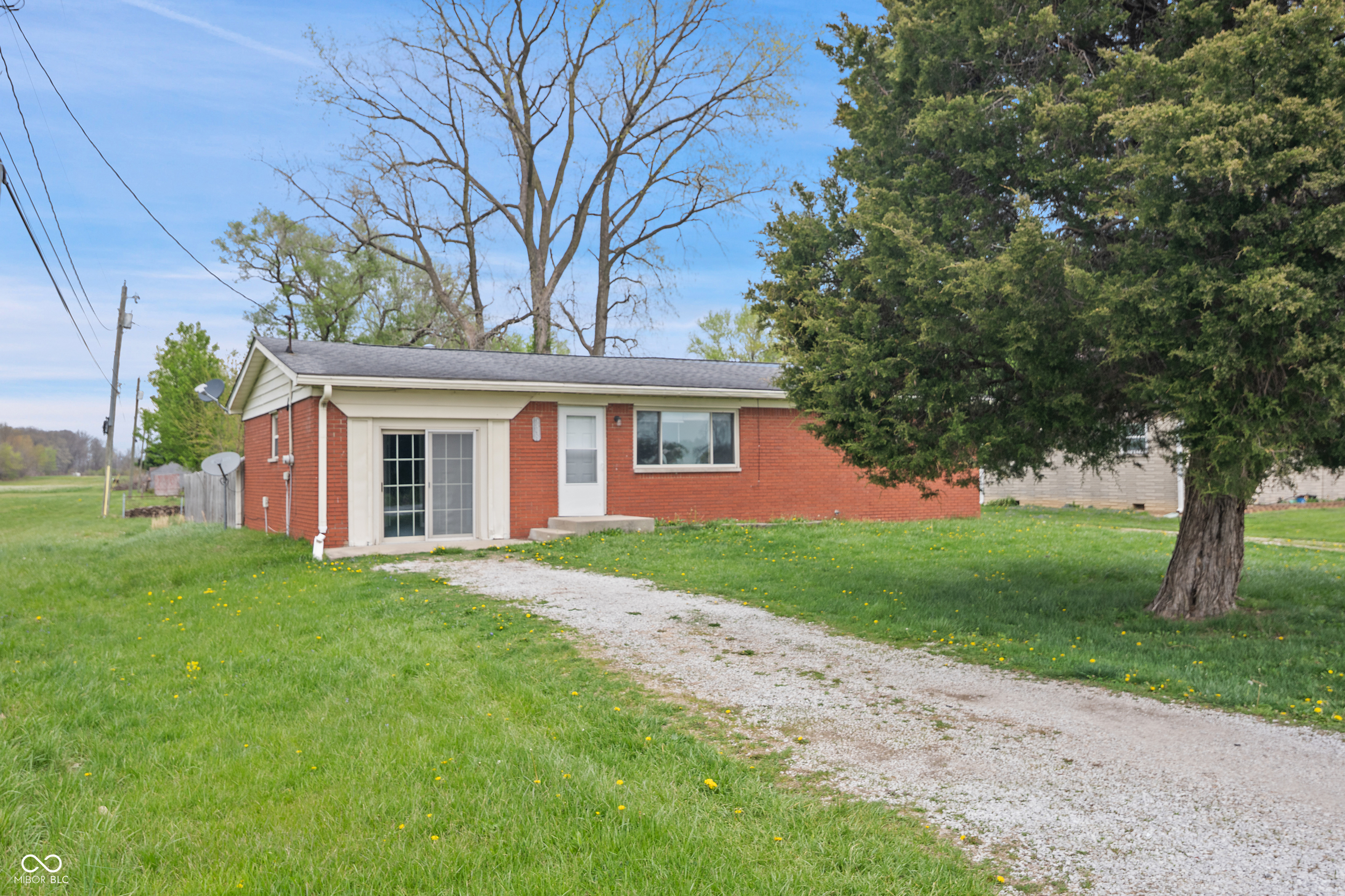 208 Merriman Road Mooresville, IN 46158 - Photo 2 of 18