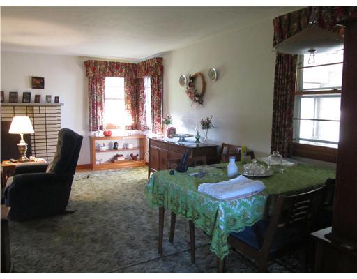 534 North Perry Highway Mercer, PA 16137 - Photo 4 of 18 Living Room.