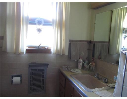534 North Perry Highway Mercer, PA 16137 - Photo 10 of 18 Bedroom.
