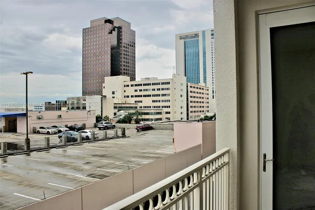 $3,100 | 511 Southeast 5th Avenue, Unit 610, Fort Lauderdale, FL 33301