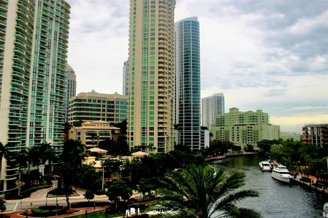 $3,100 | 511 Southeast 5th Avenue, Unit 610, Fort Lauderdale, FL 33301