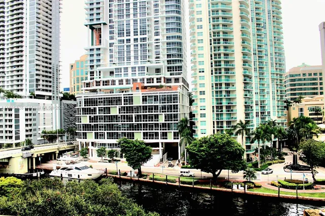 $3,100 | 511 Southeast 5th Avenue, Unit 610, Fort Lauderdale, FL 33301