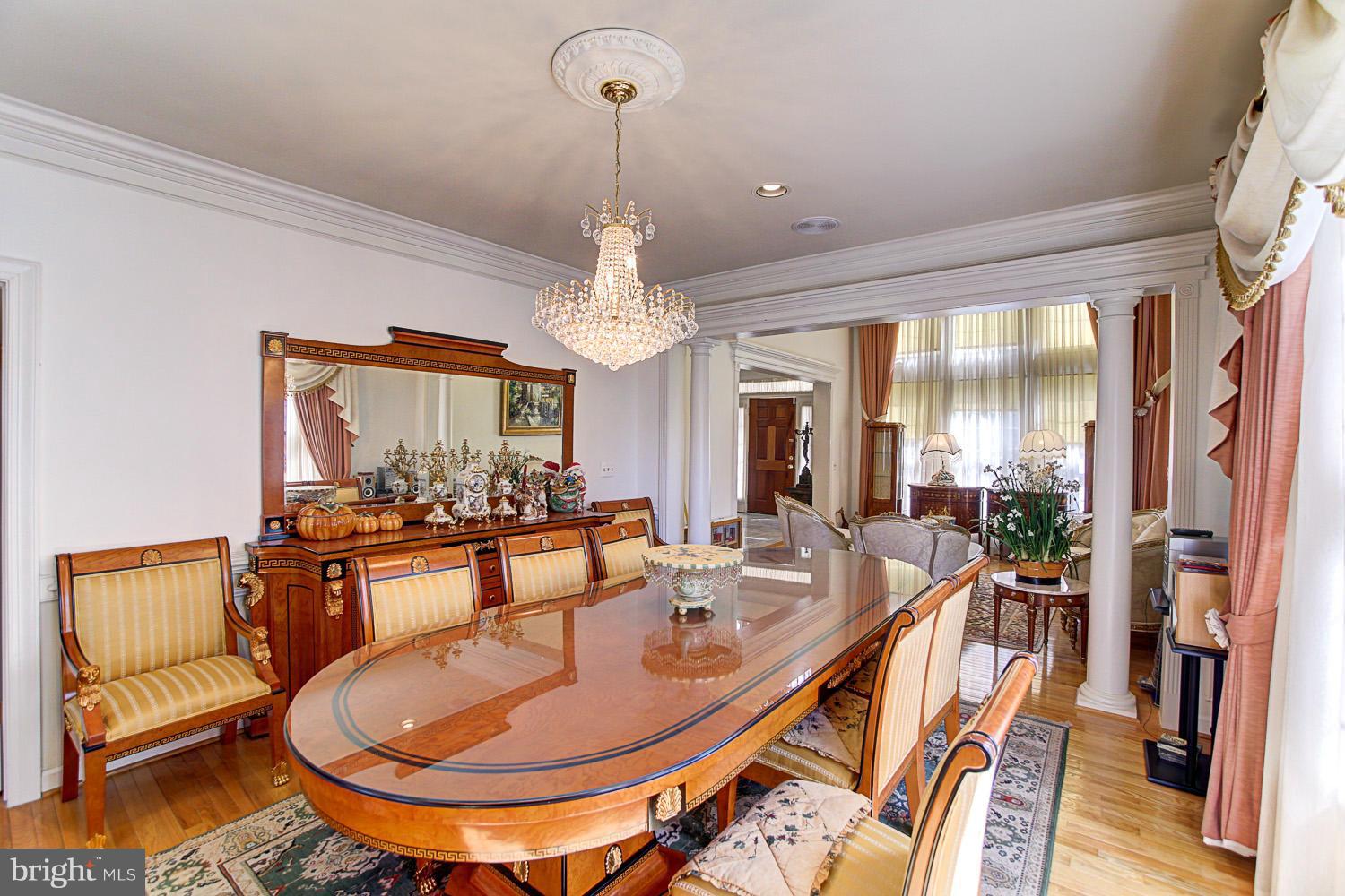 2102 Arrowleaf Drive Vienna, VA 22182 - Photo 7 of 29 Dining Room