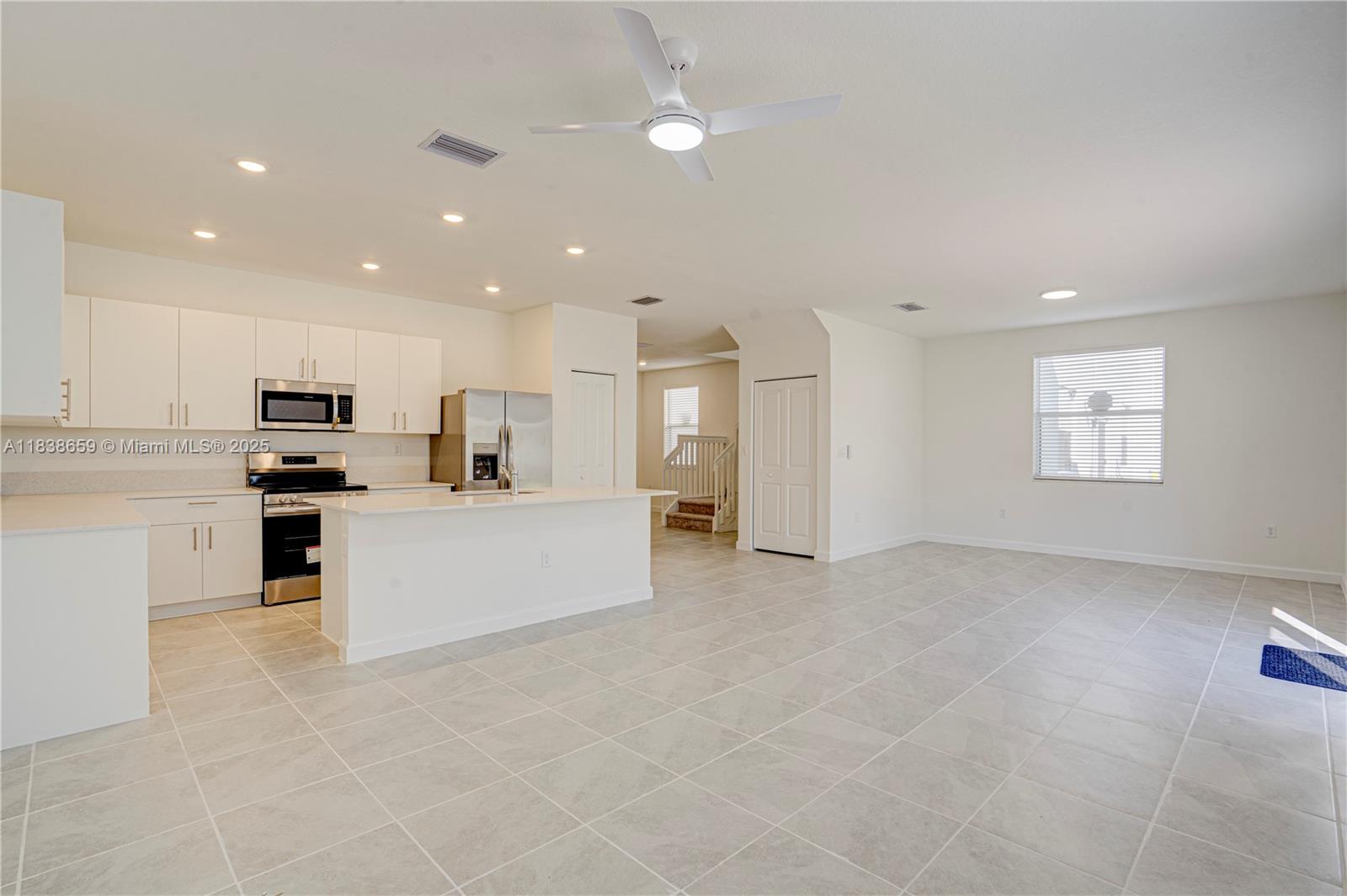 Homestead Homestead, FL 33035 - Photo 4 of 28