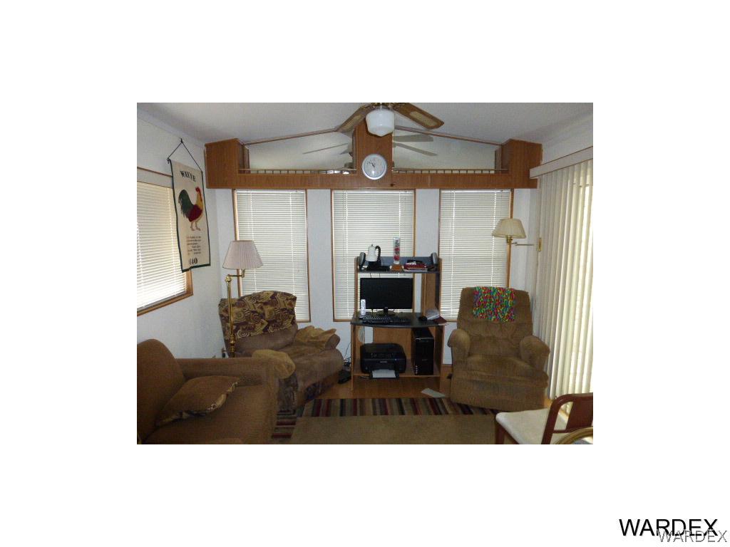 2000 Ramar Road, Unit 274 Bullhead City, AZ 86442 - Photo 4 of 16 Living Room