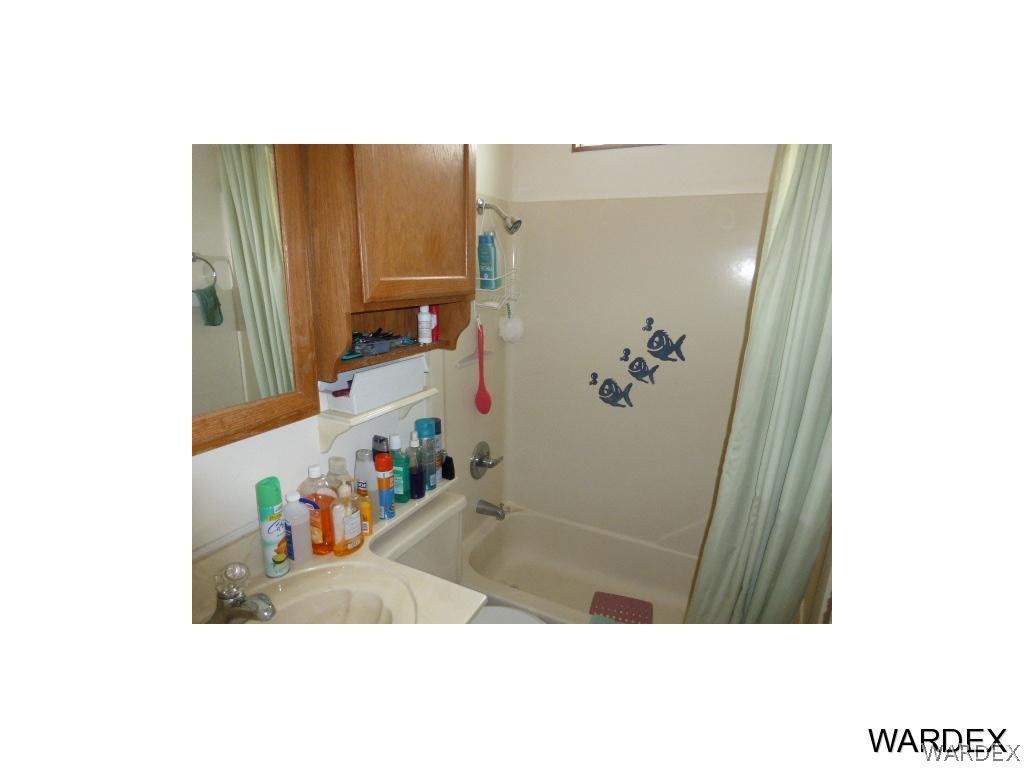 2000 Ramar Road, Unit 274 Bullhead City, AZ 86442 - Photo 7 of 16 Bathroom