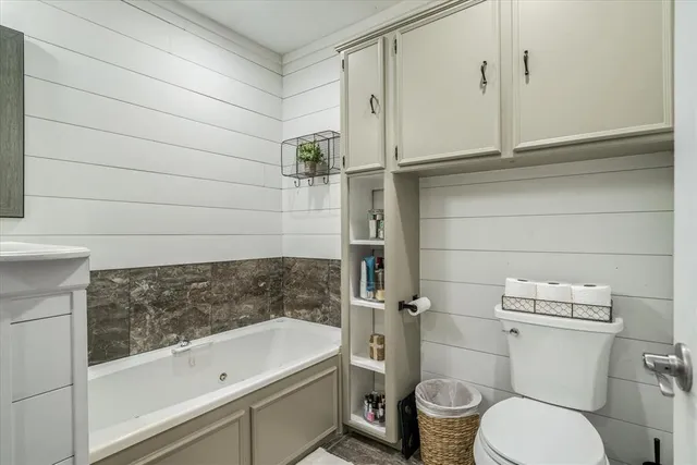 $379,900 | 204 Southridge Road, Edgewood, TX 75117