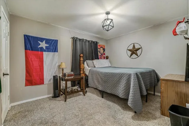 $379,900 | 204 Southridge Road, Edgewood, TX 75117