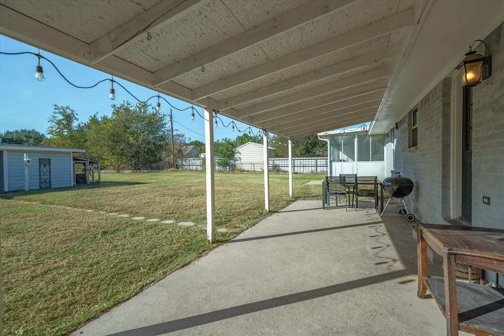 204 Southridge Road Edgewood, TX 75117 - Photo 28 of 36