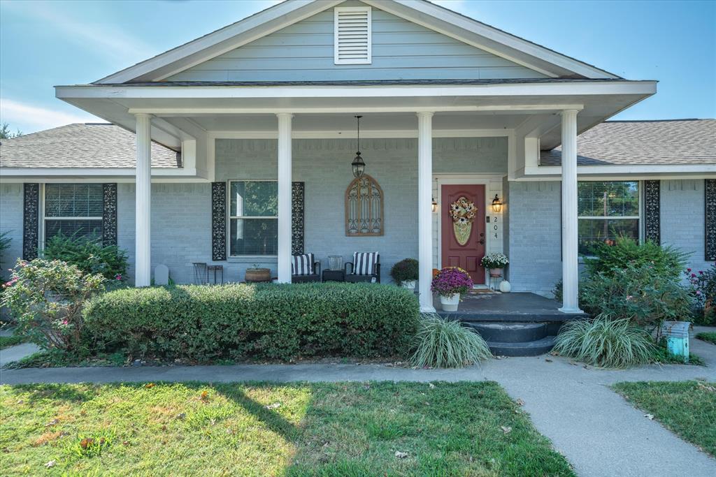 204 Southridge Road Edgewood, TX 75117 - Photo 3 of 36