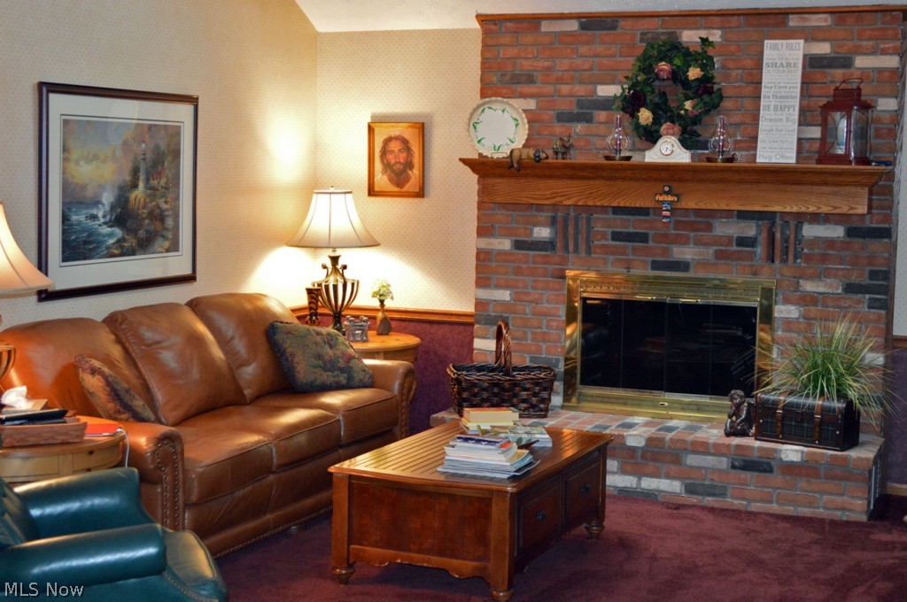 11950 Schreiber Road Valley View, OH 44125 - Photo 2 of 25 Gallery Image 2