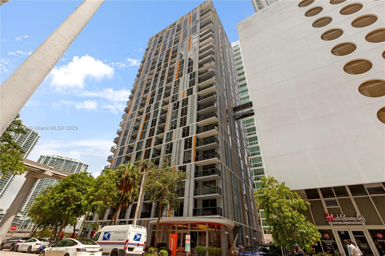 31 Southeast 6th Street, Unit 705 Miami, FL 33131 - Photo 12 of 12 a view of a tall building