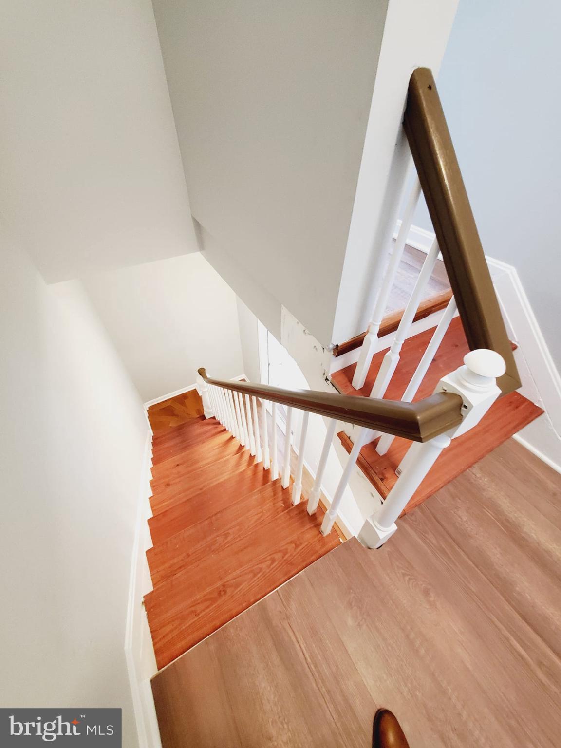 27 South Fulton Avenue Baltimore, MD 21223 - Photo 5 of 20 a view of entryway