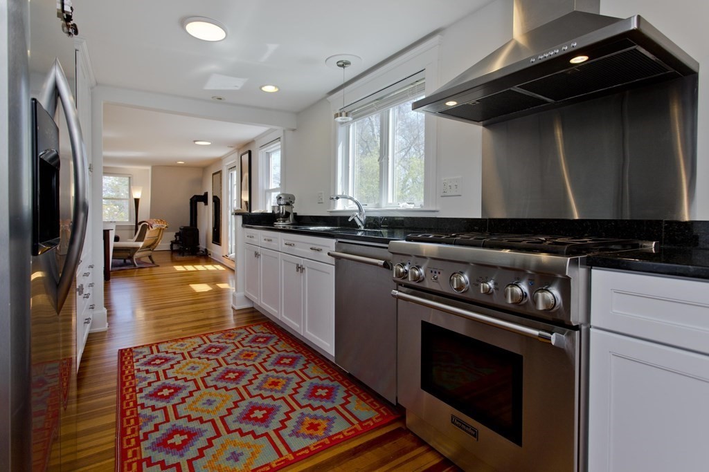 88 Round Hill Road, Unit 3 Northampton, MA 01060 - Photo 18 of 39 Gallery Image 18