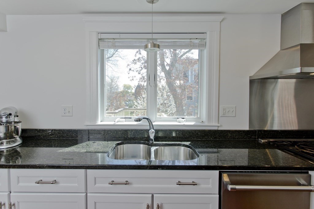 88 Round Hill Road, Unit 3 Northampton, MA 01060 - Photo 21 of 39 Gallery Image 21