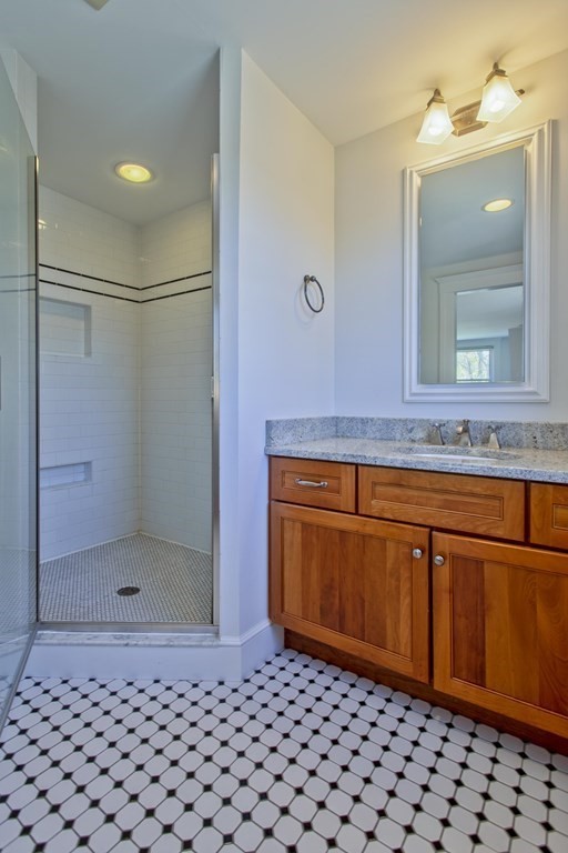 88 Round Hill Road, Unit 3 Northampton, MA 01060 - Photo 25 of 39 Gallery Image 25