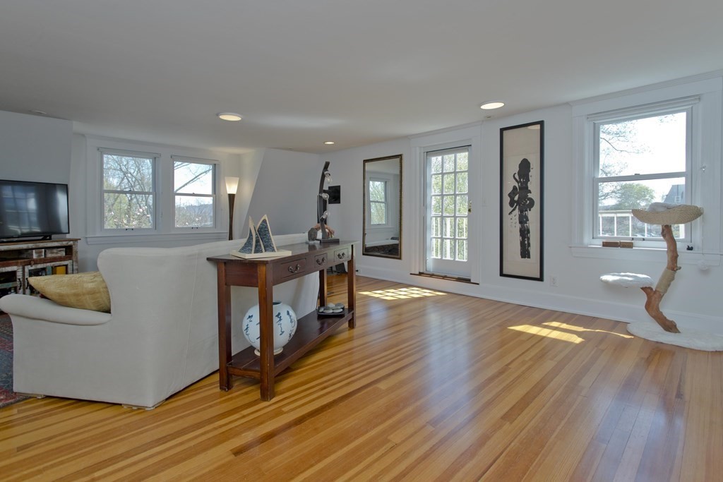 88 Round Hill Road, Unit 3 Northampton, MA 01060 - Photo 9 of 39 Gallery Image 9