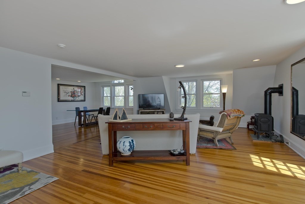 88 Round Hill Road, Unit 3 Northampton, MA 01060 - Photo 10 of 39 Gallery Image 10