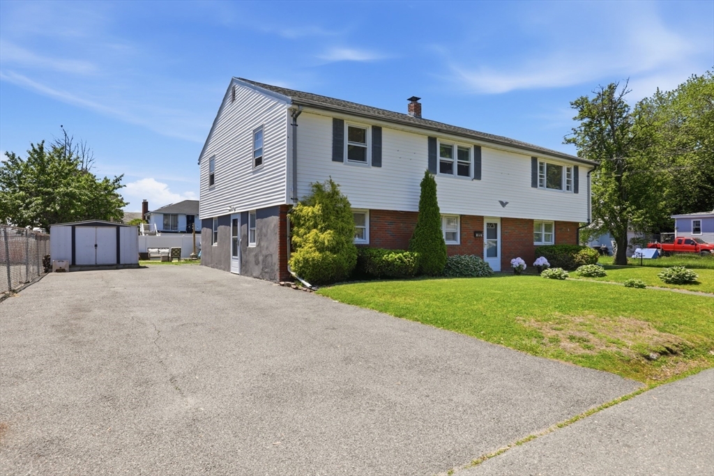 53 Gates Road Saugus, MA 01906 - Photo 3 of 42