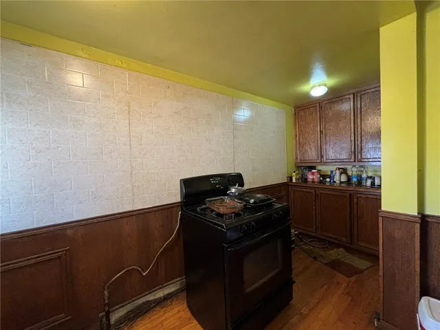 $100,000 | 2121 South 10th Street, St. Joseph, MO 64503