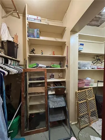 $100,000 | 2121 South 10th Street, St. Joseph, MO 64503