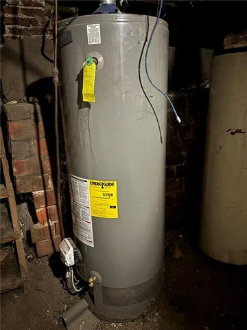 $100,000 | 2121 South 10th Street, St. Joseph, MO 64503