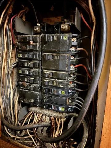 $100,000 | 2121 South 10th Street, St. Joseph, MO 64503