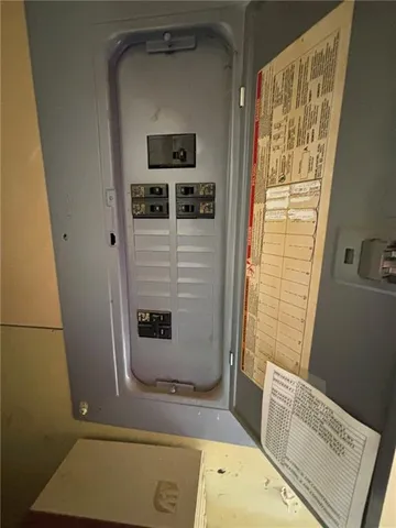 $100,000 | 2121 South 10th Street, St. Joseph, MO 64503