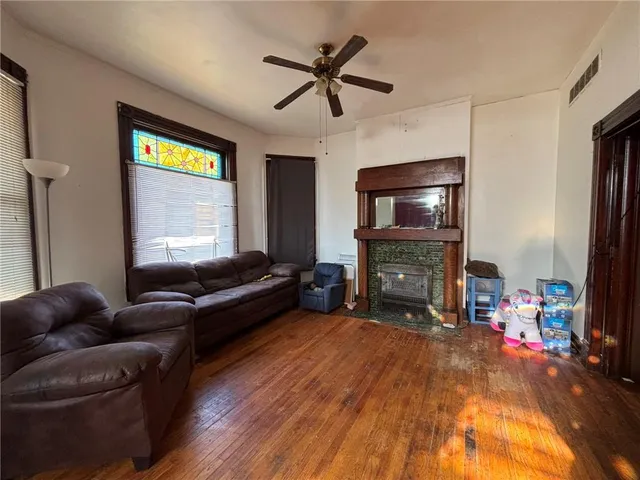 $100,000 | 2121 South 10th Street, St. Joseph, MO 64503