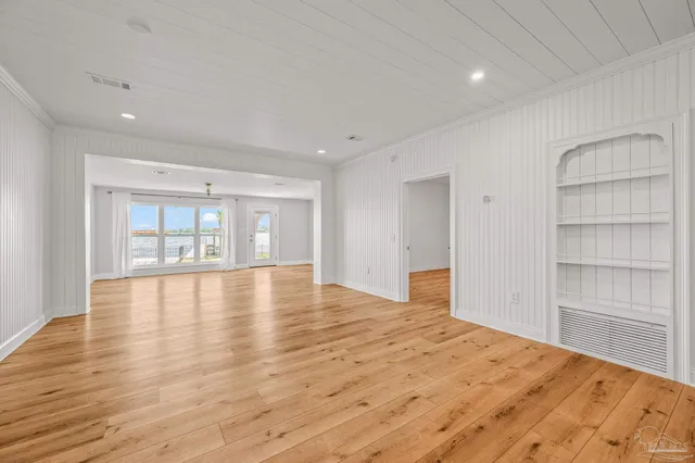 $725,000 | 7693 Petersen Point Road, Milton, FL 32583