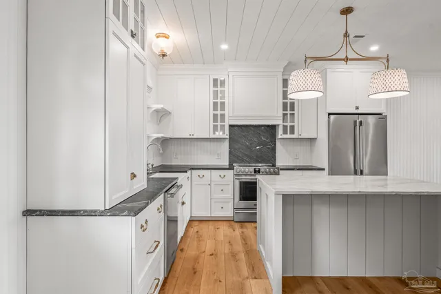 $725,000 | 7693 Petersen Point Road, Milton, FL 32583