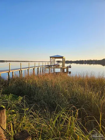 $725,000 | 7693 Petersen Point Road, Milton, FL 32583