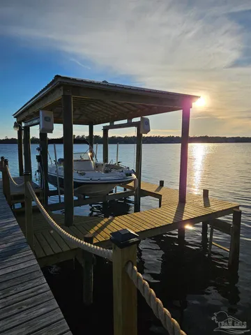 $725,000 | 7693 Petersen Point Road, Milton, FL 32583