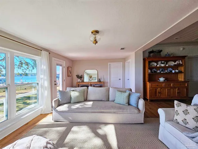 $725,000 | 7693 Petersen Point Road, Milton, FL 32583