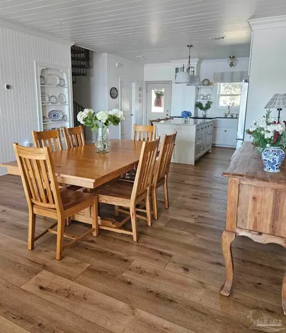 $725,000 | 7693 Petersen Point Road, Milton, FL 32583