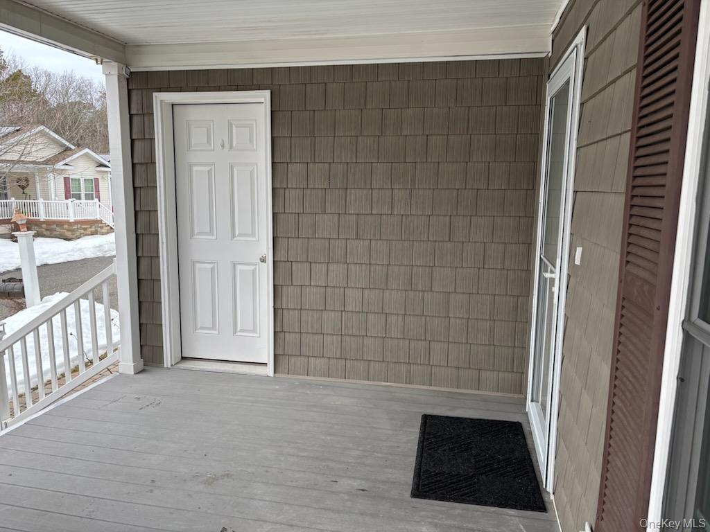 1661 Old Country Road, Unit 539 Riverhead, NY 11901 - Photo 5 of 26 a view of an empty room
