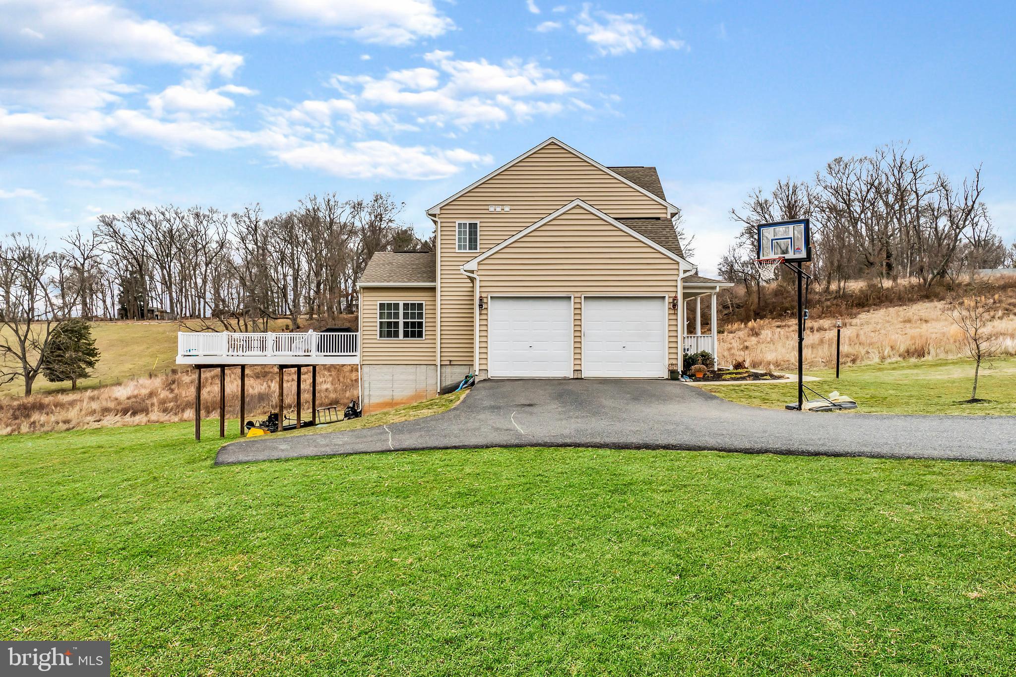 913 Holy Cross Road Street, MD 21154 - Photo 6 of 30 Gallery Image 6